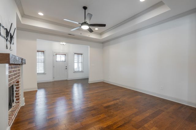 3306 Stonecreek Drive, Chattanooga, TN 37405