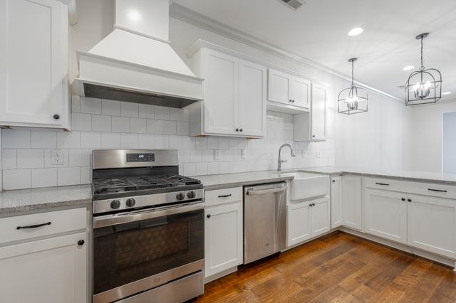 3306 Stonecreek Drive, Chattanooga, TN 37405