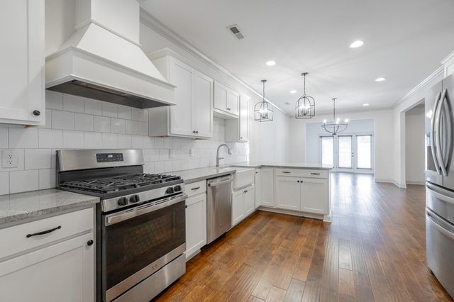 3306 Stonecreek Drive, Chattanooga, TN 37405