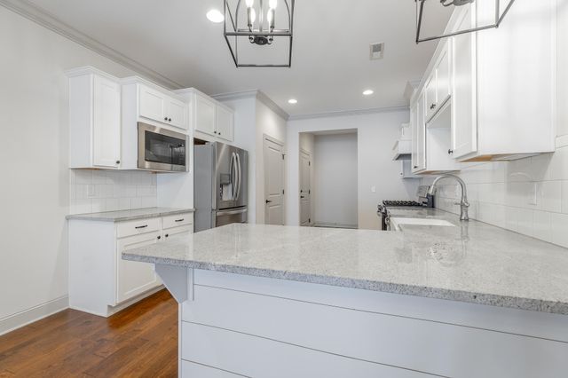 3306 Stonecreek Drive, Chattanooga, TN 37405