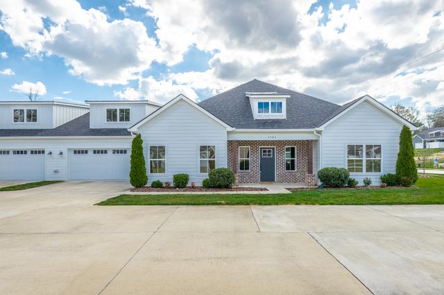 3306 Stonecreek Drive, Chattanooga, TN 37405