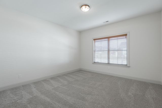 3306 Stonecreek Drive, Chattanooga, TN 37405