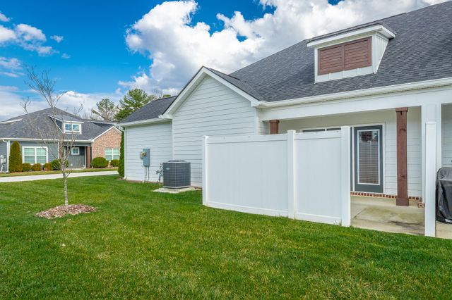 3306 Stonecreek Drive, Chattanooga, TN 37405