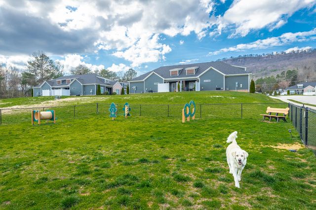 3306 Stonecreek Drive, Chattanooga, TN 37405