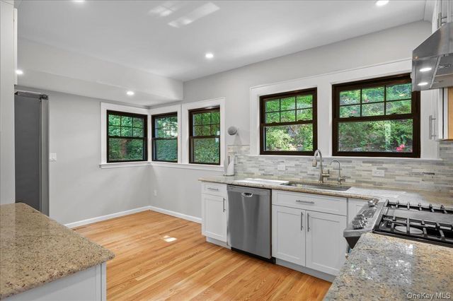 3 Walworth Terrace, White Plains, NY 10606