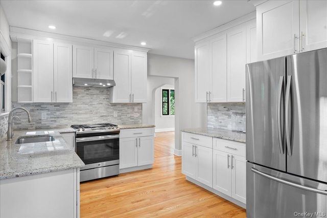 3 Walworth Terrace, White Plains, NY 10606