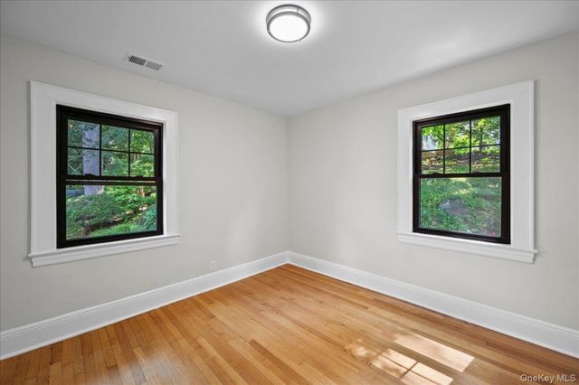 3 Walworth Terrace, White Plains, NY 10606