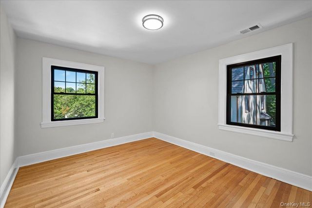 3 Walworth Terrace, White Plains, NY 10606