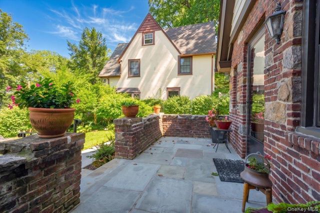 3 Walworth Terrace, White Plains, NY 10606
