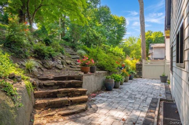 3 Walworth Terrace, White Plains, NY 10606