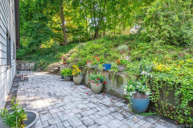 3 Walworth Terrace, White Plains, NY 10606