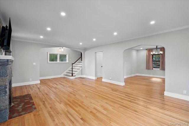 3 Walworth Terrace, White Plains, NY 10606
