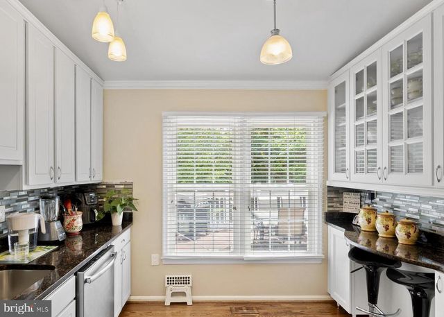 13515 KING CHARLES DR, Chantilly, VA 20151