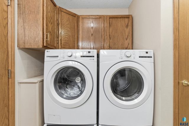 1536 S Southeastern Ave Avenue 205, Sioux Falls, SD 57103