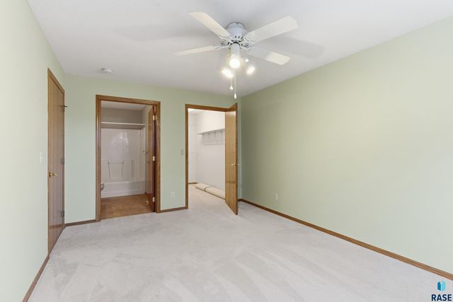 1536 S Southeastern Ave Avenue 205, Sioux Falls, SD 57103