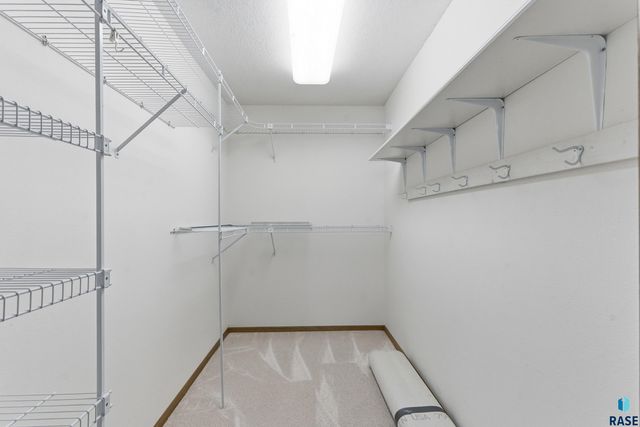 1536 S Southeastern Ave Avenue 205, Sioux Falls, SD 57103