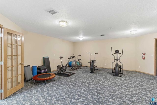 1536 S Southeastern Ave Avenue 205, Sioux Falls, SD 57103