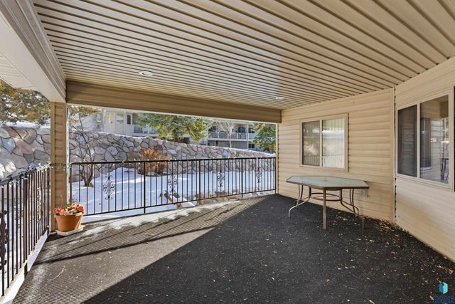 1536 S Southeastern Ave Avenue 205, Sioux Falls, SD 57103