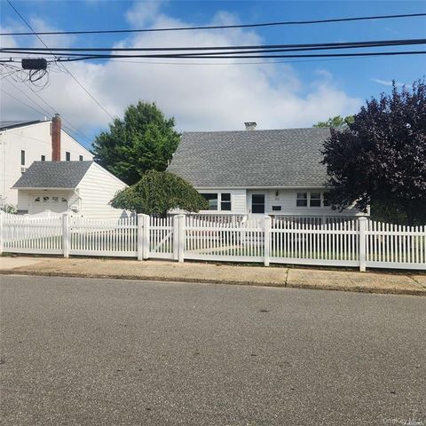 30 Montgomery Avenue house, Oceanside, NY 11572