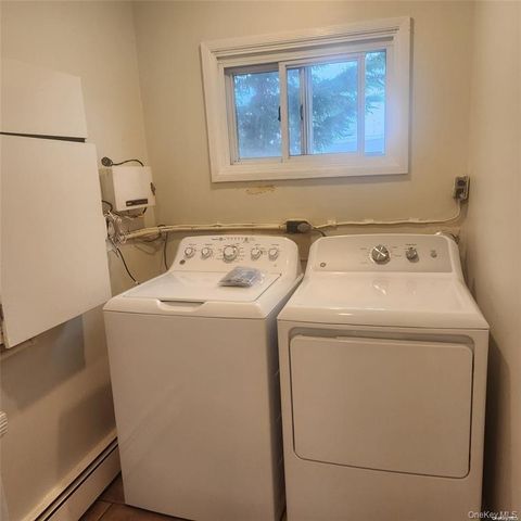 30 Montgomery Avenue house, Oceanside, NY 11572