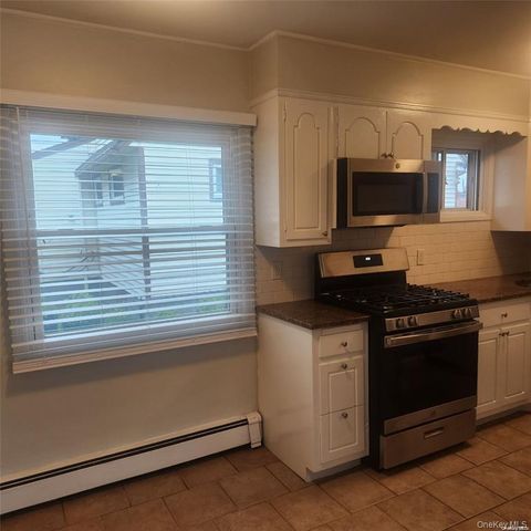 30 Montgomery Avenue house, Oceanside, NY 11572