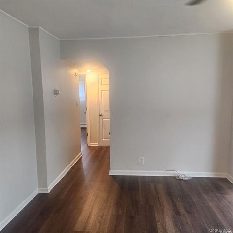 30 Montgomery Avenue house, Oceanside, NY 11572