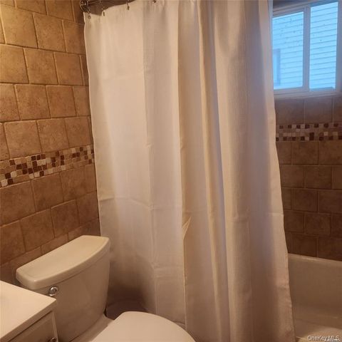 30 Montgomery Avenue house, Oceanside, NY 11572