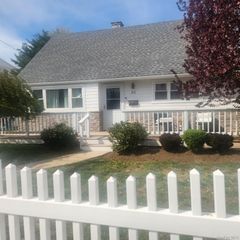 30 Montgomery Avenue house, Oceanside, NY 11572