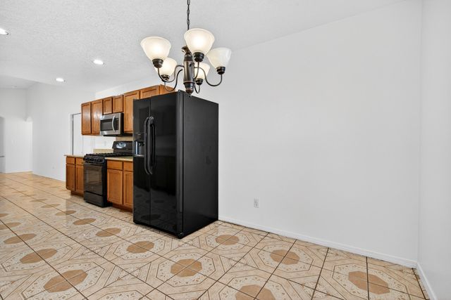 1228 Telstar Loop NW, Albuquerque, NM 87121