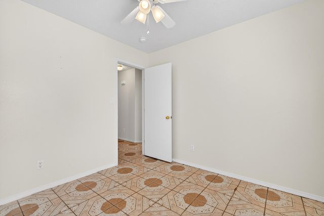 1228 Telstar Loop NW, Albuquerque, NM 87121