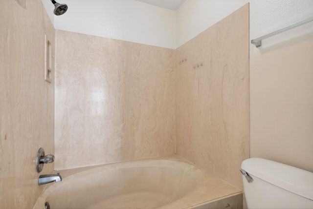 1228 Telstar Loop NW, Albuquerque, NM 87121