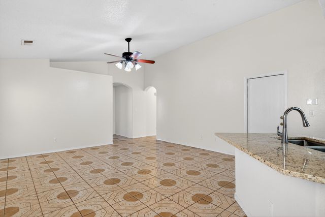 1228 Telstar Loop NW, Albuquerque, NM 87121