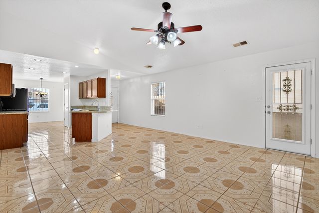 1228 Telstar Loop NW, Albuquerque, NM 87121