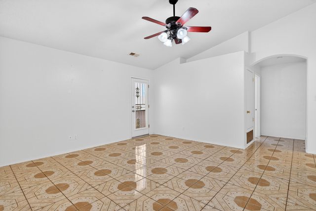 1228 Telstar Loop NW, Albuquerque, NM 87121