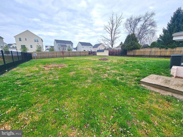 2403 N CHARLOTTE ST, Pottstown, PA 19464