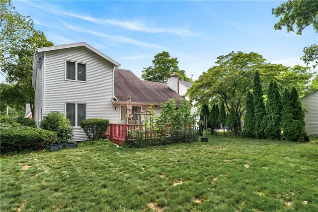 226 Somershire Drive, Irondequoit, NY 14617