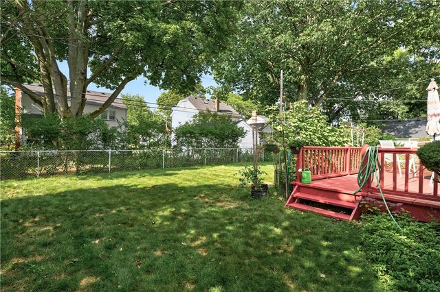 226 Somershire Drive, Irondequoit, NY 14617