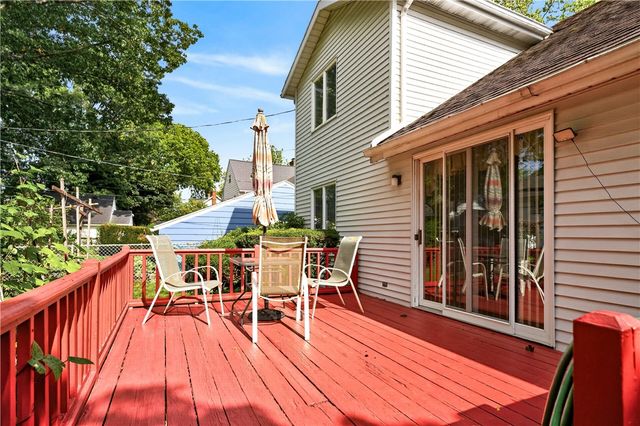 226 Somershire Drive, Irondequoit, NY 14617