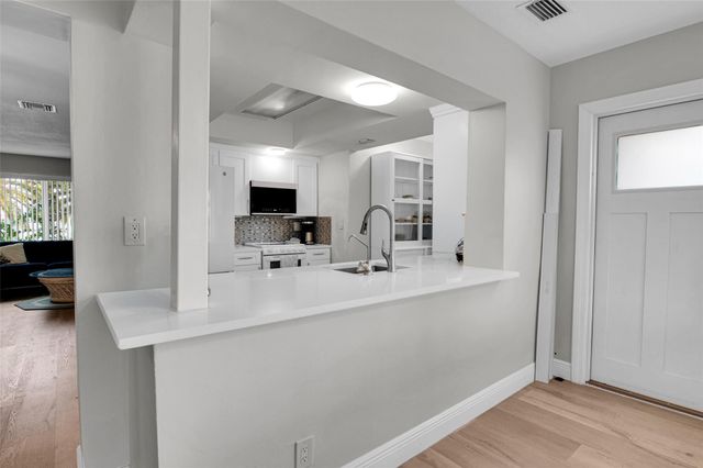 4905 NW 47th Avenue, Tamarac, FL 33319