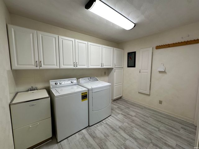 816 Lakeside Drive, Kokomo, IN 46901