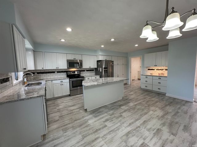 816 Lakeside Drive, Kokomo, IN 46901