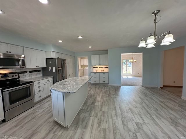 816 Lakeside Drive, Kokomo, IN 46901