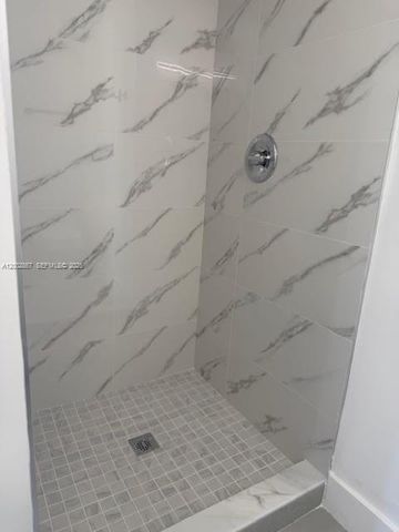 6870 SW 45th Ln 11, Miami, FL 33155