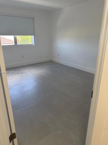 6870 SW 45th Ln 11, Miami, FL 33155