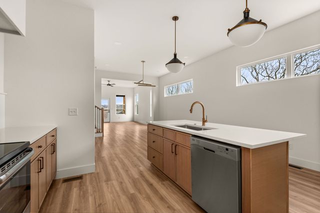 1125 38th Ave, N, Nashville, TN 37209