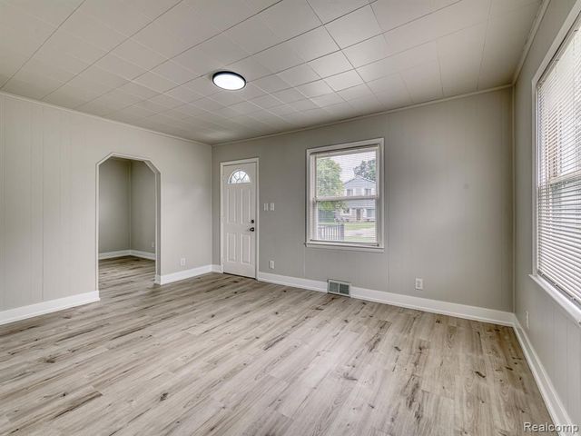 9620 Wilkie Street, Taylor, MI 48180