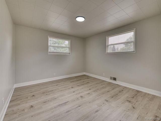 9620 Wilkie Street, Taylor, MI 48180