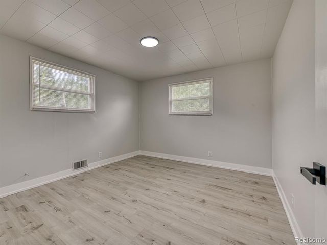 9620 Wilkie Street, Taylor, MI 48180