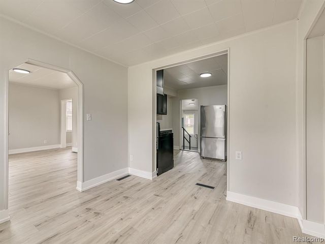 9620 Wilkie Street, Taylor, MI 48180