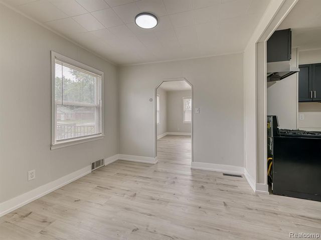9620 Wilkie Street, Taylor, MI 48180